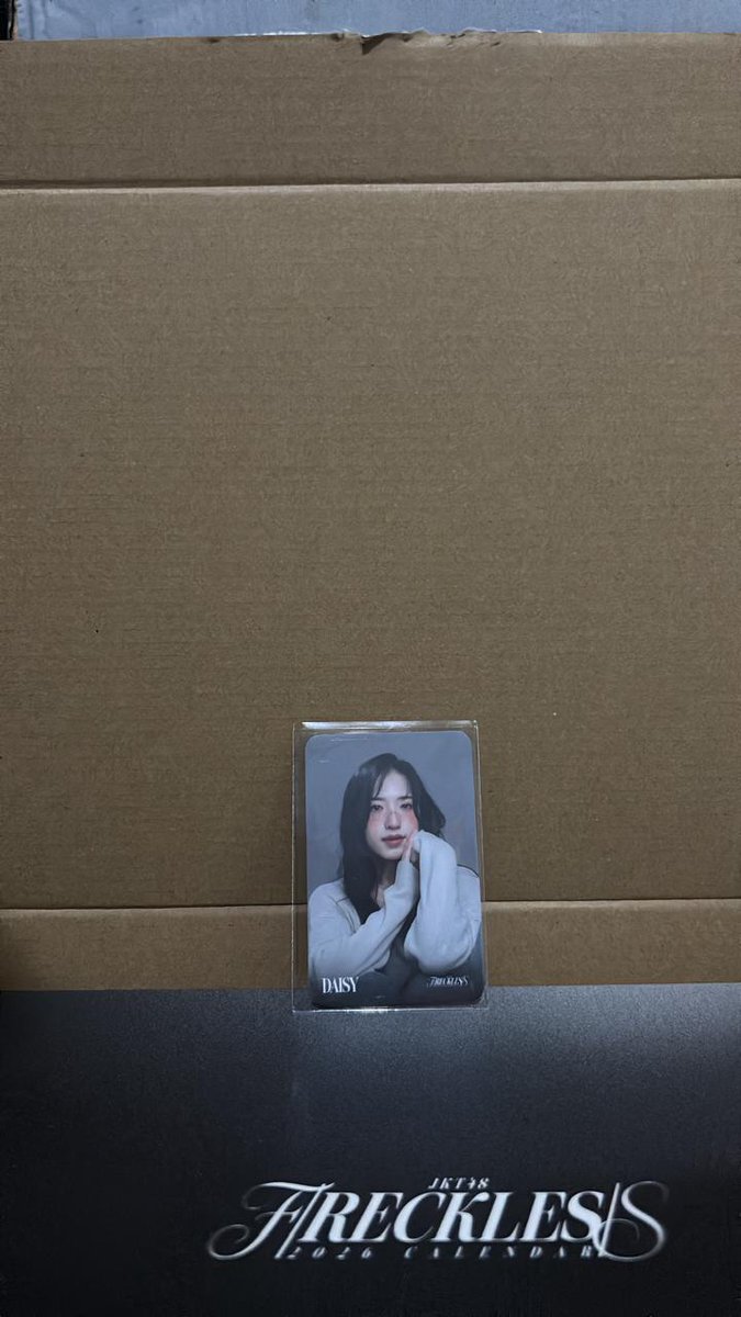 KFauzi27's tweet photo. WANT TO ACTION / LELANG

Photocard Daisy 
Photopack Rilly 
Photopack Dena

💸 OB: 30k/item 
📈 KB: 10k 
⏰ CLOSE: Malam ini 21.00 WIB
💳 Pay: TF | 📦 Take: Shopee
⚠️ NO HnR!
Drop bid di reply (Contoh: PC Daisy 40k). 
Help RT ka🙏

izin min @DenalizeID @daisyne_ofc @AprilliVelsID https://t.co/uLzuOOQ1dB