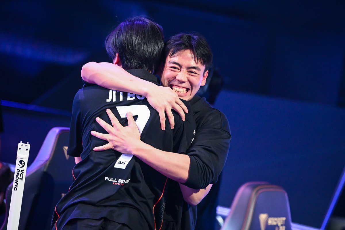 zephyr | ex talon, current fs fan tweet media