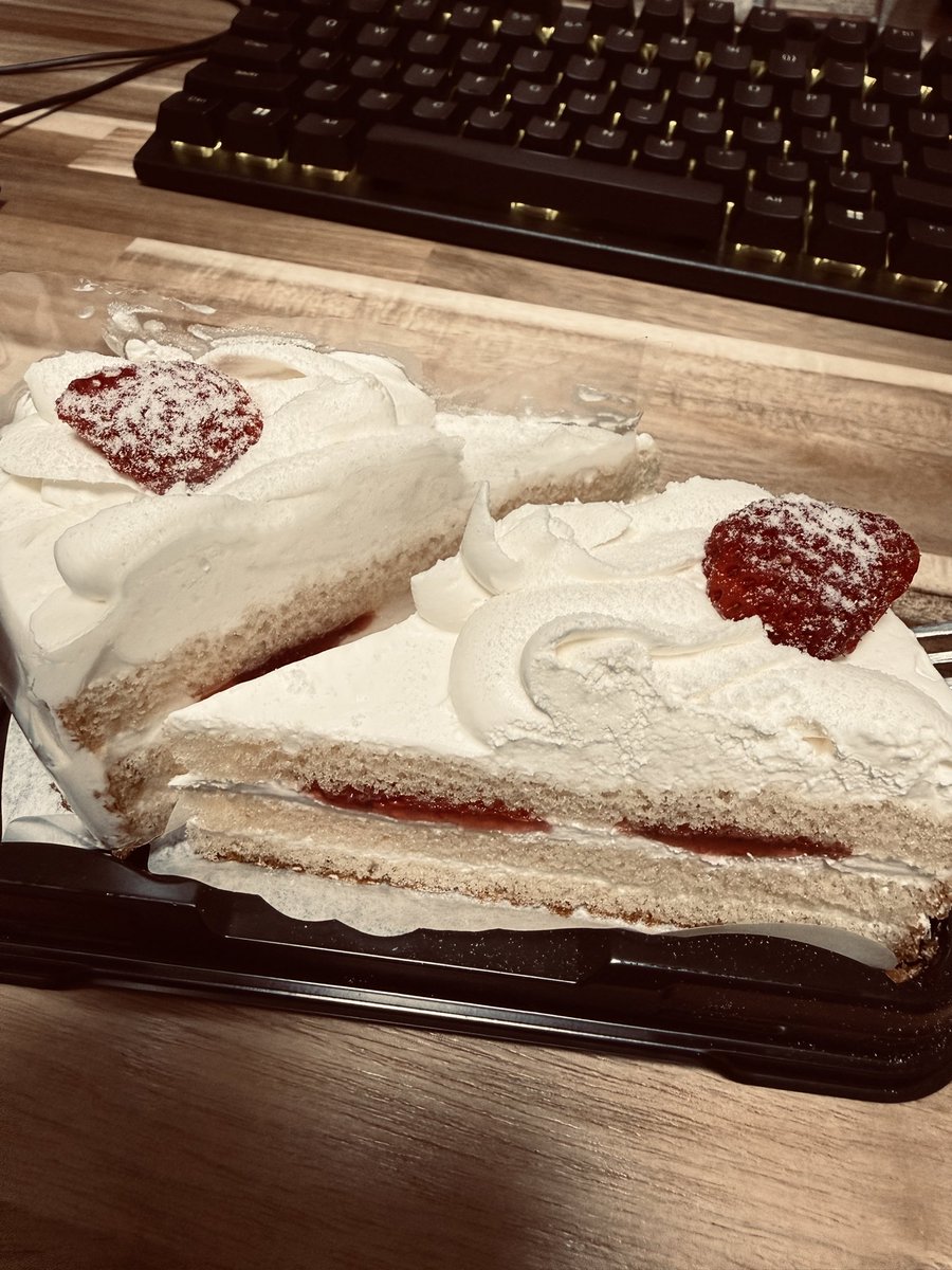 drumkan634's tweet photo. HBD🎂😋 https://t.co/VA63JGOiV8