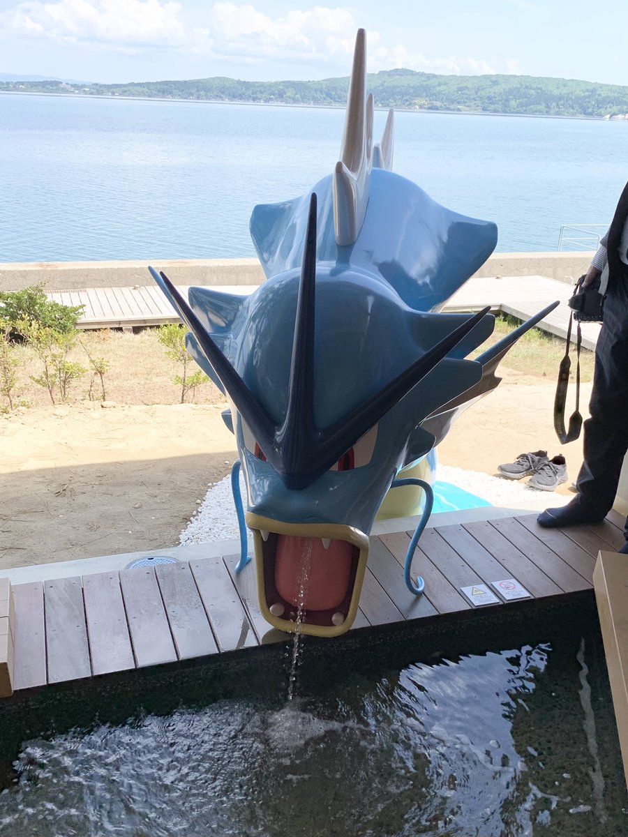 YoshiChatani's tweet photo. わくらポケモン足湯！オープンしました‼️

#拡散希望 #ポケモン #和倉温泉 #ゆったりパーク #七尾市 #ピカチュウ #能登応援 https://t.co/28AOfVHOuy