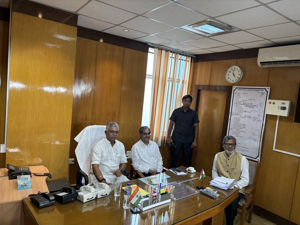 Dilip Ghosh (Modi Ka Parivar) tweet media