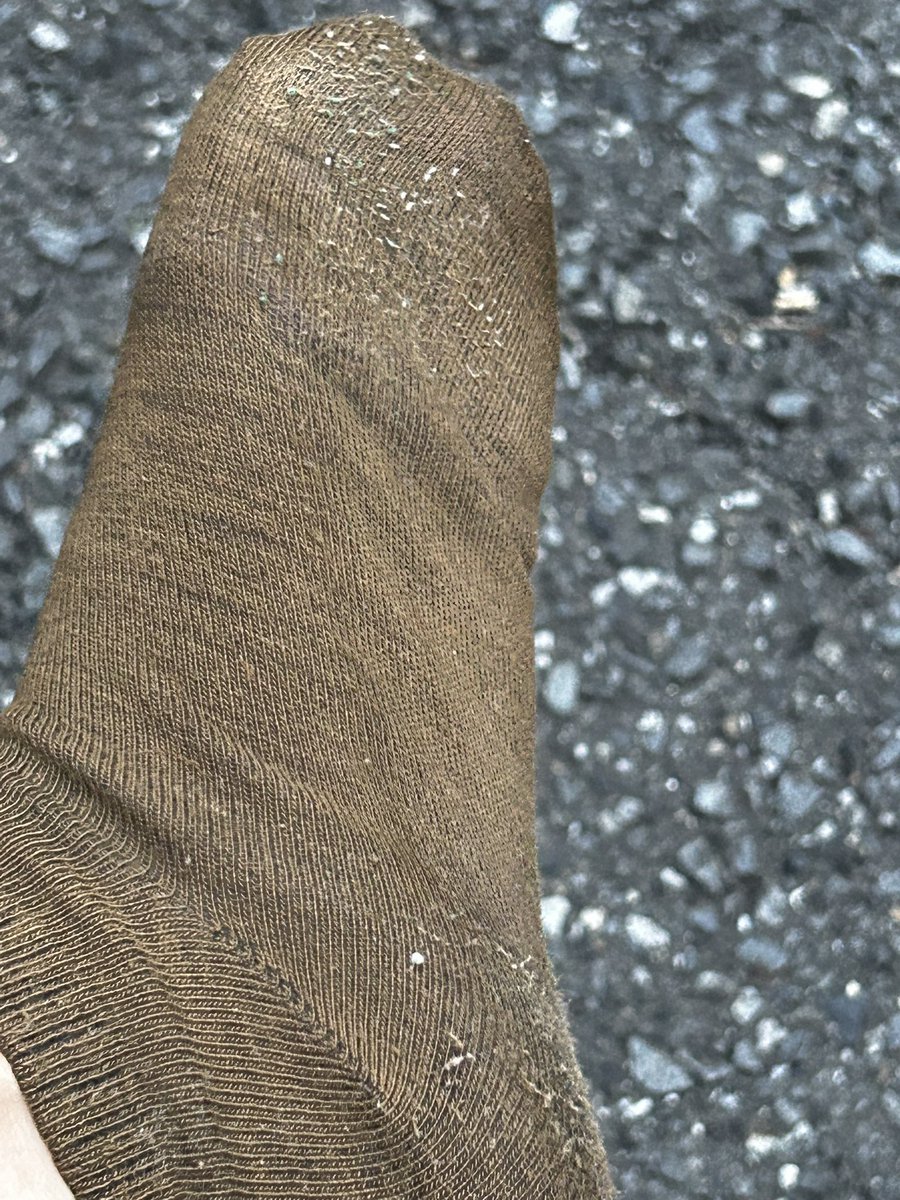 ringonohanabi's tweet photo. ブーツ履き今季ラストかあと1回か？くらい！
茶色💩靴下〜笑笑笑
まだ帰宅してないけど歩数は1〜1.5万くらいかな？ https://t.co/EQD5DmttmT
