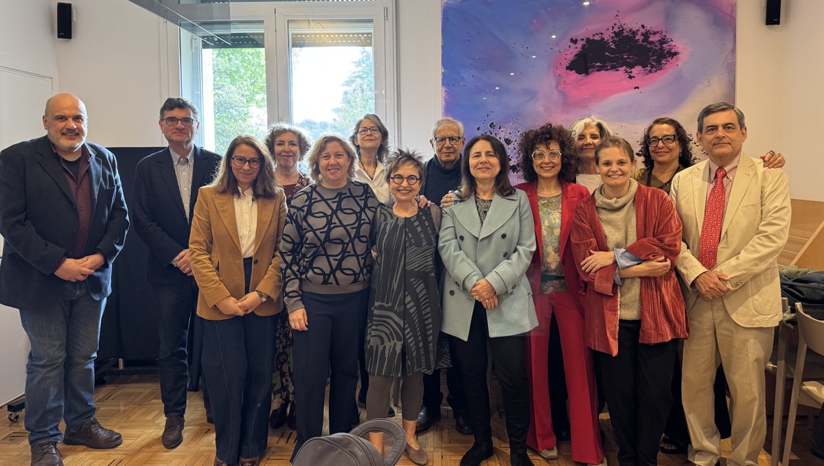 Madrid_IAS's tweet photo. 🌍 Damos la bienvenida al Comité Internacional de Asesoramiento Científico, integrado por académicos e investigadores de reconocido prestigio internacional.

Su labor es clave para supervisar la selección de talento internacional en la convocatoria anual de MIAS. https://t.co/WUcZNhbsPh