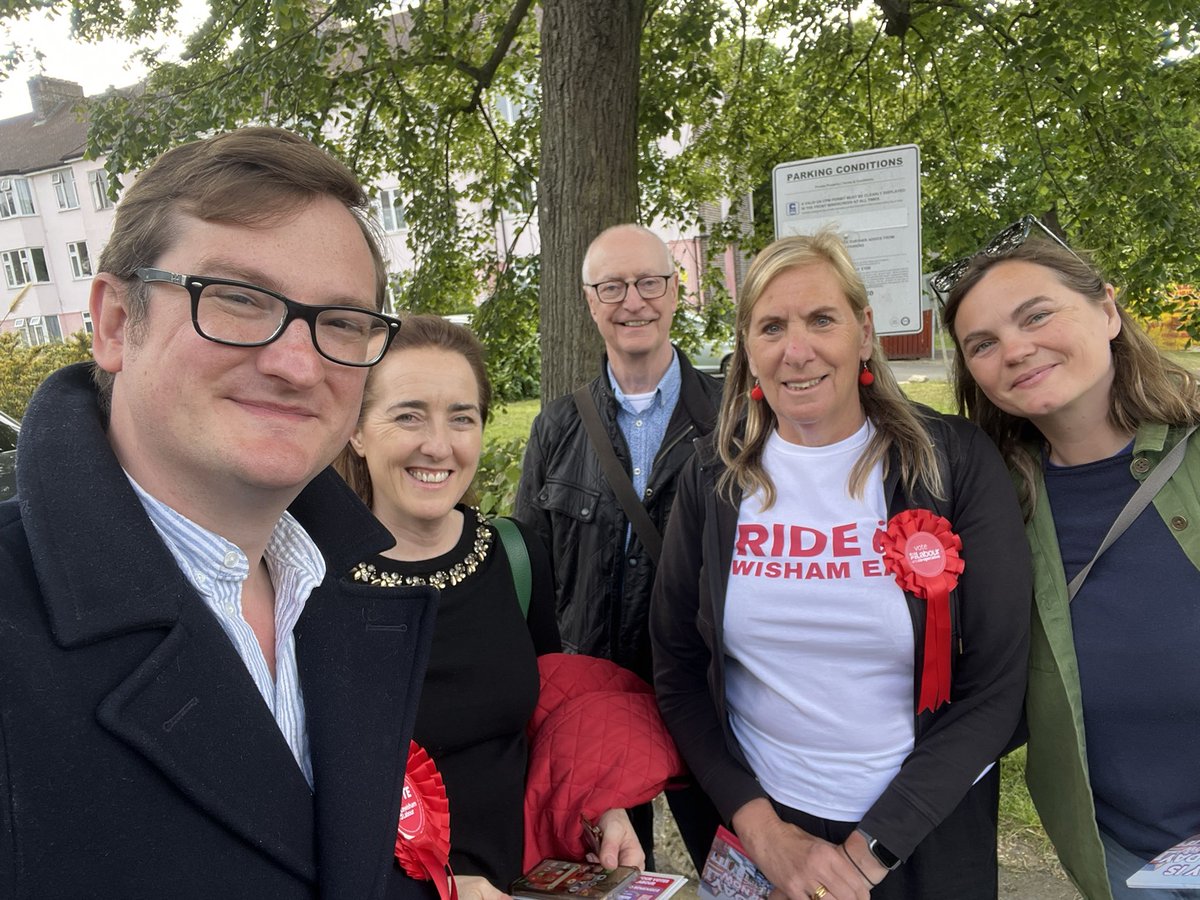 MarkDJacks1's tweet photo. It’s been a privilege to serve #GrovePark as your councillor over the last 4 years.

I’m not going anywhere, but a few thoughts after a couple of days of reflection and (mostly) sleep. https://t.co/jZ6rLDpQFI