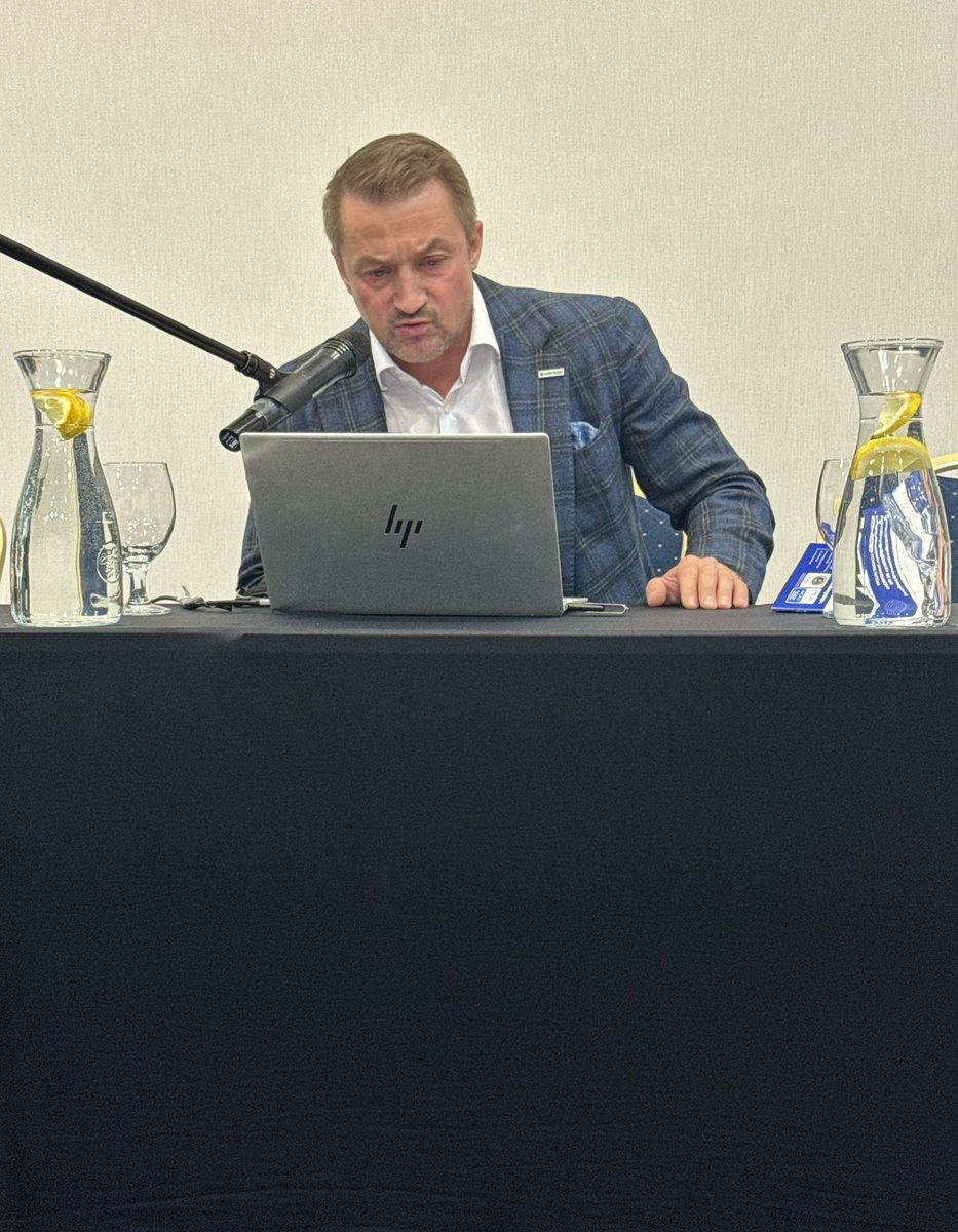 LOGiTFLOW's tweet photo. Przynajmniej 46% urzędników korzysta z #AI w pracy – często poza kontrolą przełożonych. Dziś na II #KonferencjaSamorządowa pokazaliśmy @LOGiTFLOW 🌀 w akcji: od wielu plików do decyzji z opinią prawną w bezpiecznym środowisku w kilka minut. Przetestuj ↙️
https://t.co/K0bkZnG7nM https://t.co/6g42rLUXN2