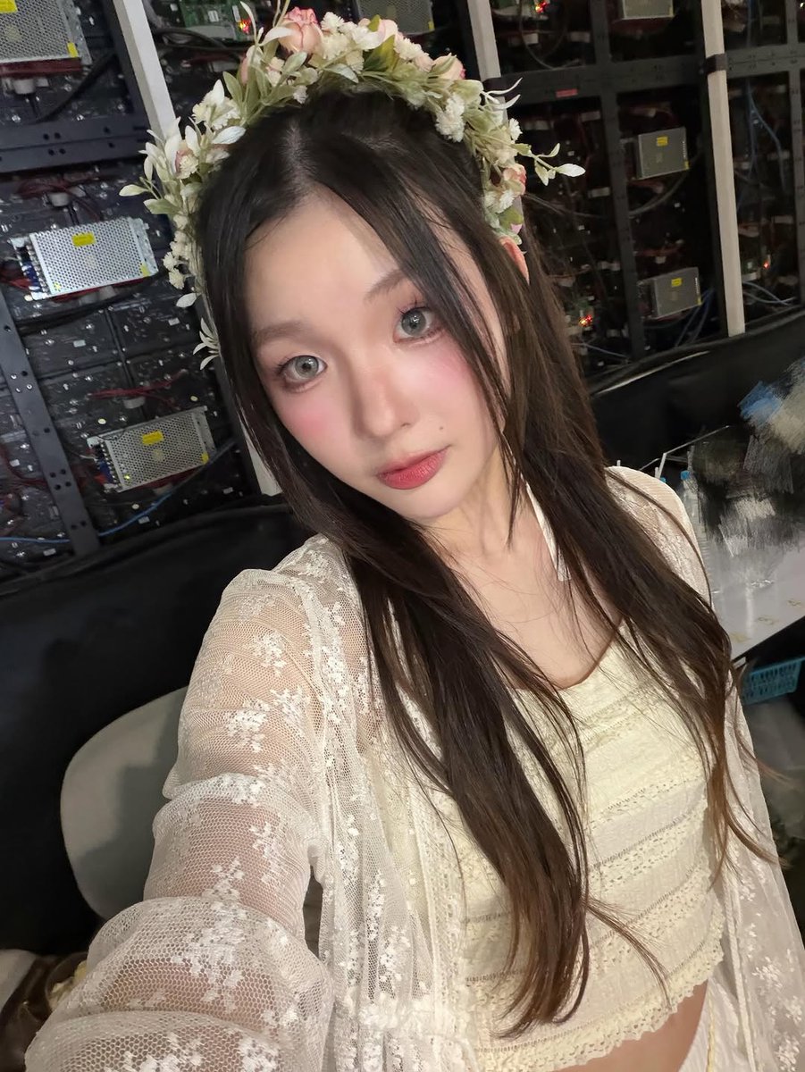 Yourmoon For LingLingCGM48 🌕 tweet media