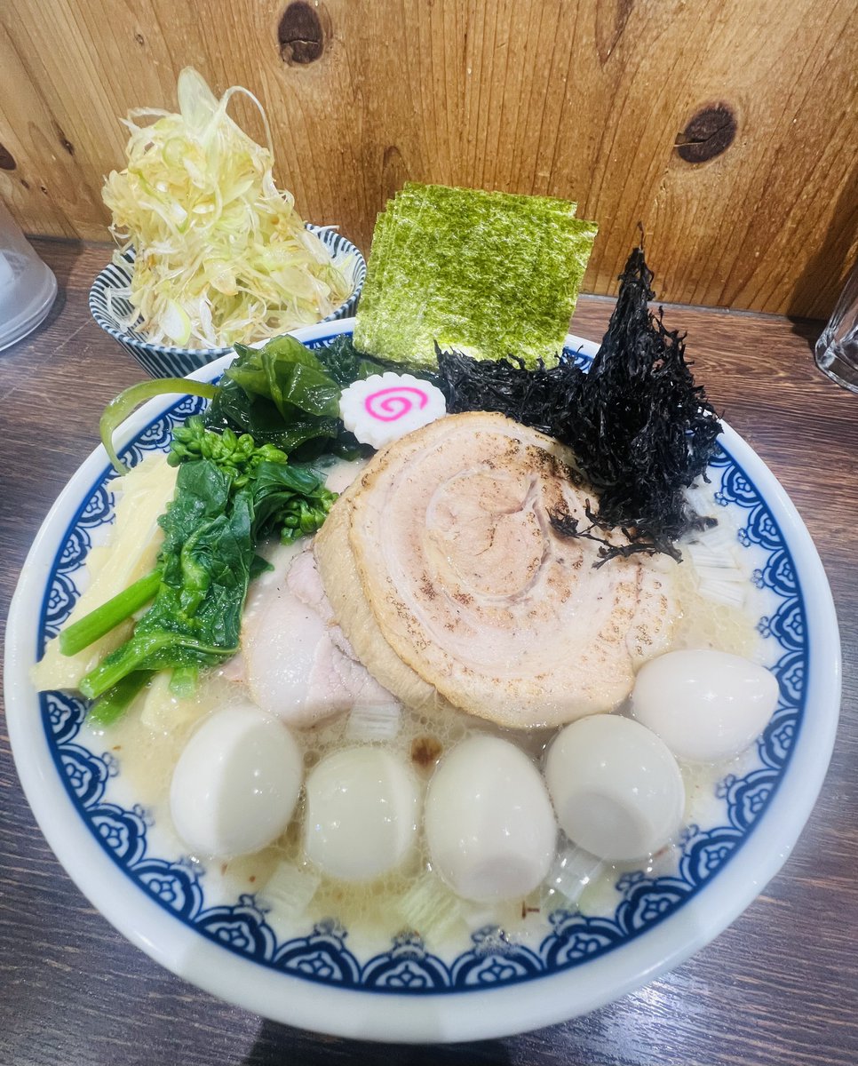 とかちゃん tweet media