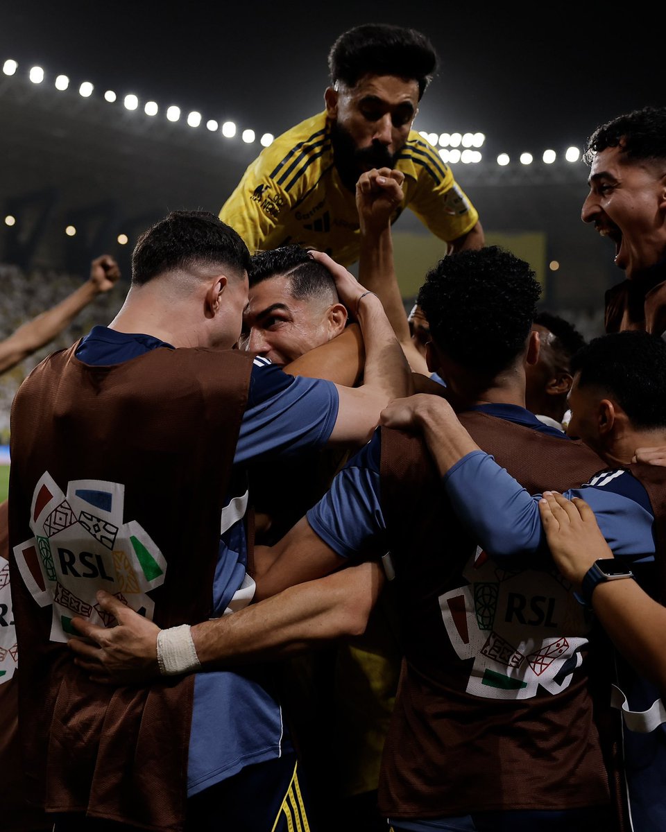 BalliesUniverse's tweet photo. This might be the most important game of the 21st century 🇸🇦

If Al-Nassr win over Hilal, they become champions with Ronaldo leading the team. 

We’re giving $5 to anyone who predicts the exact score.

Let’s go! https://t.co/Nb2hvvI0eu