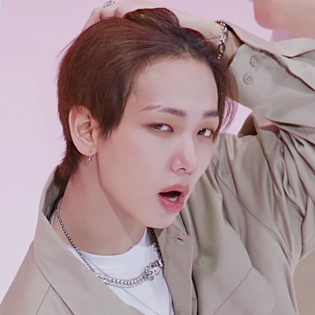 알라뷰쏘명즈🐾 tweet media