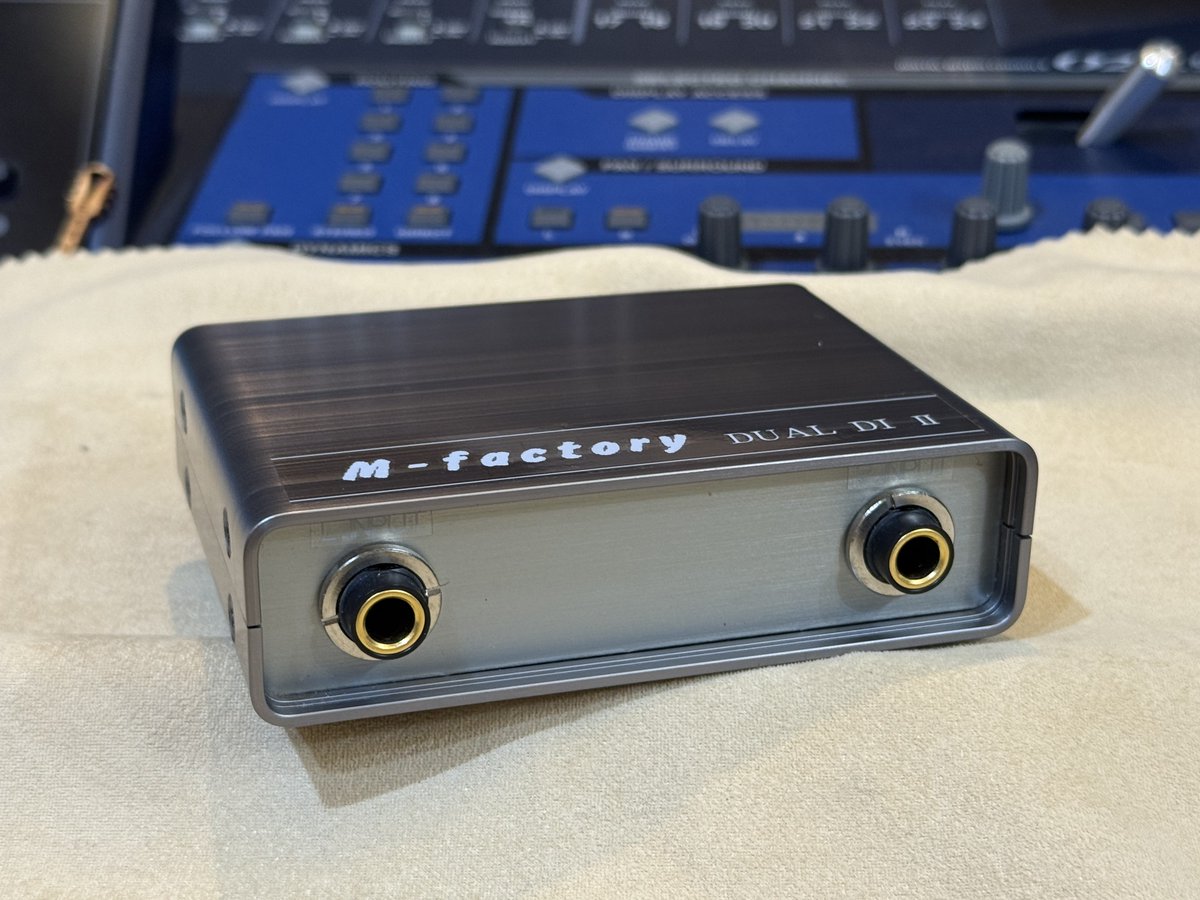 Enfini_CW's tweet photo. もう一つM-FactoryのD.I. BOX II型が入荷しました。
シンプルなトランス型のD.I.で希少なモデルです。

ご希望の方はメールにてお問い合わせください。

info3@enfini-customworks.com　迄！ https://t.co/Xgk2PoaXwI