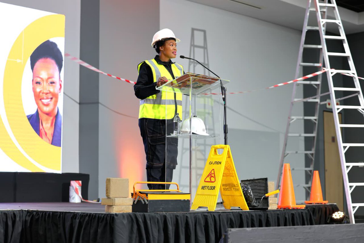 Stellarated's tweet photo. Today, we officially launched the #SEDFAConstructionFund, a R300 million initiative aimed at supporting qualifying construction MSMEs, particularly emerging CIDB-registered contractors.

#SEDFAConstructionFund
#SEDFASupportsMSMEs https://t.co/THb4mA2FwU