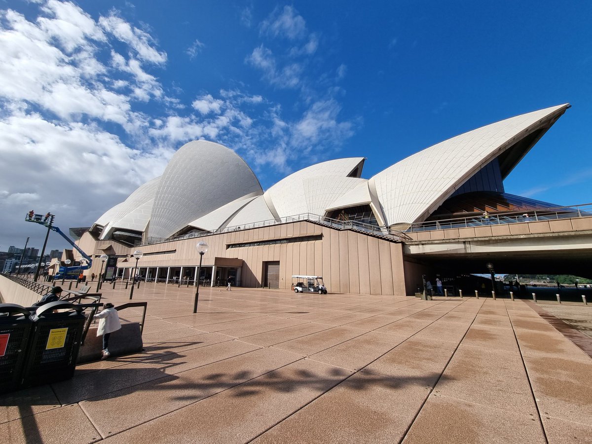 FePersn's tweet photo. Lovely views #Sydney https://t.co/YfNtQrulRA