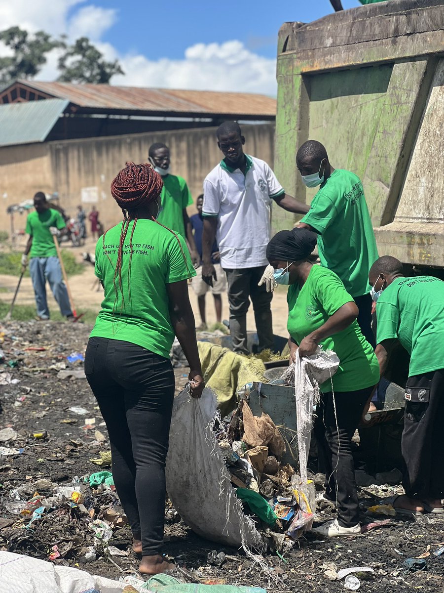 KijiweniUplift's tweet photo. On Saturday Jomvu was more than a clean up site, it was unity in action
Together with other #communityorganizations, stakeholders & changemakers, we joined a clean-up drive courtesy of Volcano CBO, united by one Mission creating a cleaner, healthier environment
#CleanUpDrive https://t.co/pL3NxgPRd1