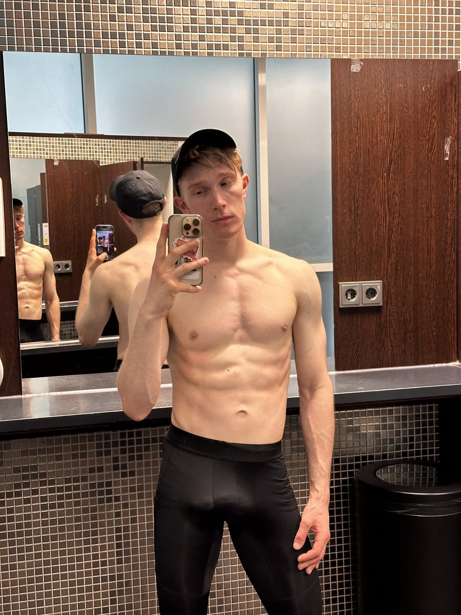 Jónas (but spicy) ✨ tweet media