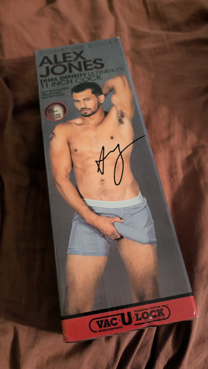 EuphoricRub's tweet photo. Been waiting days for this! Super excited to try it out, but mostly to look at it. Seeing it on screen is one thing, but physically seeing it is another. I typically don't support straight pornstars, but Alex is an exception. He's always seemed extremely genuine. @AJonesXXX https://t.co/D4iv4AgG5L