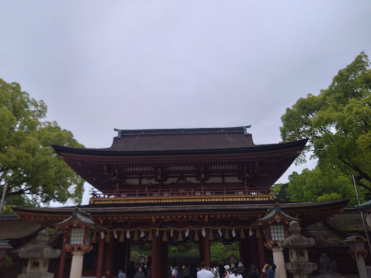 太宰府天満宮行ってきた〜
人が多かったんですけどお参りして来た！！
菅原道真様から霊力貰ったんで早く風邪治したいと思いますw
本殿の写真無かったわw