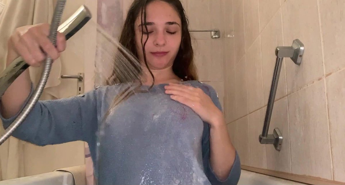 violets_worlds's tweet photo. 💦 Soft wetlook shower vibes 💦

Warm water, soaked clothes, and relaxing teasing moments ✨

Full set available on my Patreon &amp; OnlyWam 💙

Patreon: https://t.co/ASO62nSLgf
OnlyWam: https://t.co/pAYiZ1HzM5

#wetlook #soakedclothes #wetlookgirl #water #shower #longvideo #content https://t.co/tdQbqODXZB