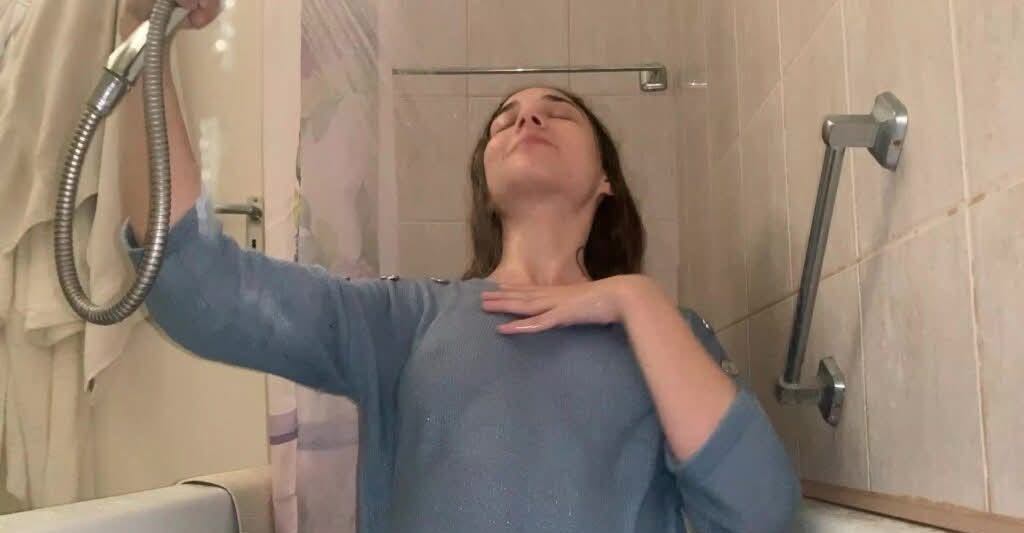 violets_worlds's tweet photo. 💦 Soft wetlook shower vibes 💦

Warm water, soaked clothes, and relaxing teasing moments ✨

Full set available on my Patreon &amp; OnlyWam 💙

Patreon: https://t.co/ASO62nSLgf
OnlyWam: https://t.co/pAYiZ1HzM5

#wetlook #soakedclothes #wetlookgirl #water #shower #longvideo #content https://t.co/tdQbqODXZB