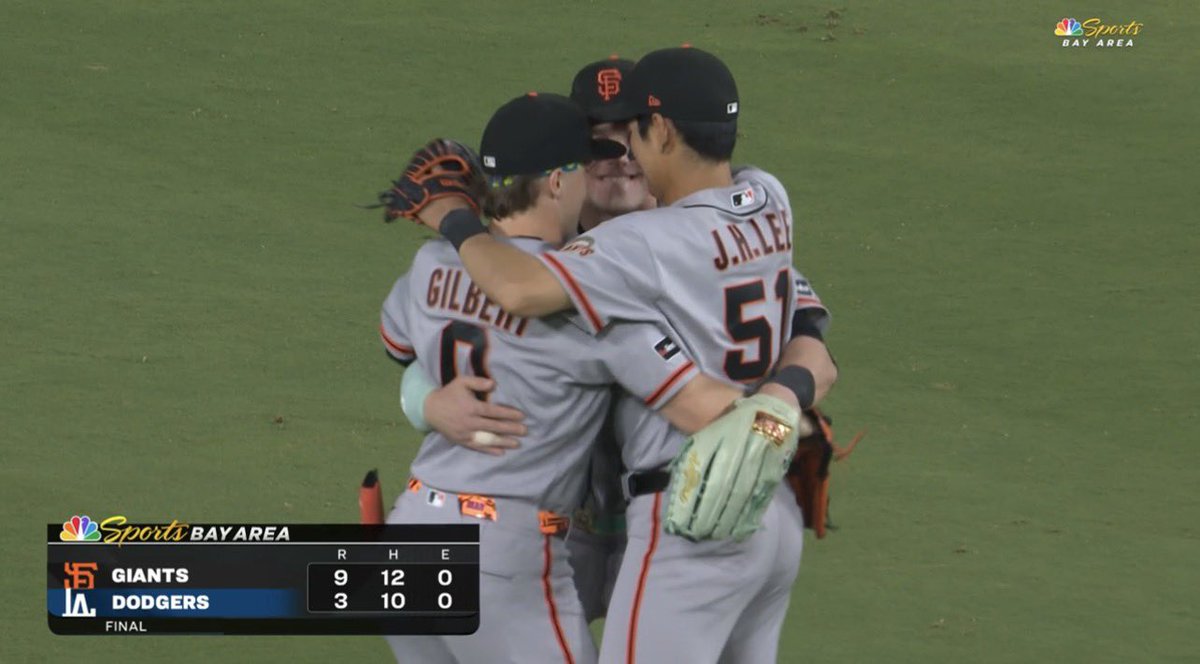 no context giants tweet media