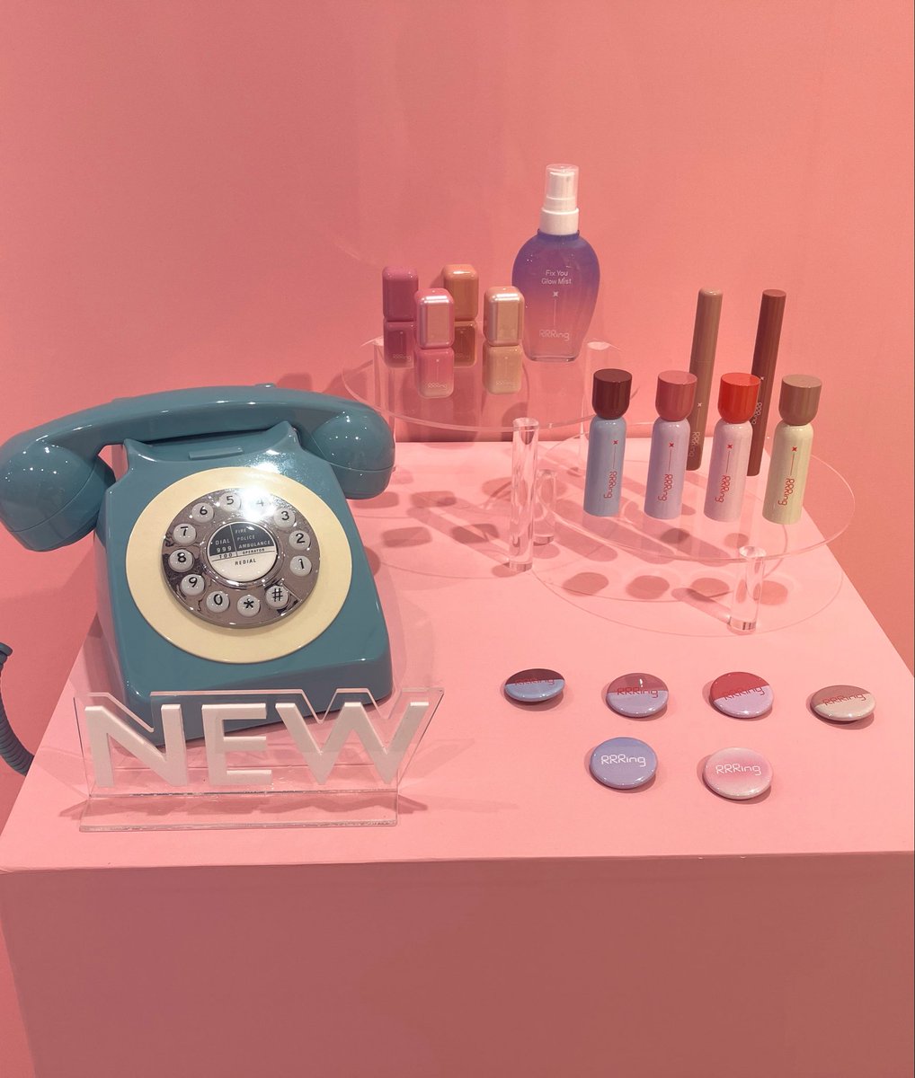 enoki_sansan's tweet photo. 新ブランド「RRRing」POP UP
プレビューにご招待いただきました

新作アイテムはリップスティック2色、リキッドアイシャドウ4色、リップティント4色
購入金額に応じたノベルティもたくさんあるよ🩷

5/13-17 0th Hub Nihonbashi (東京 日本橋) https://t.co/BfMVhS0ssB