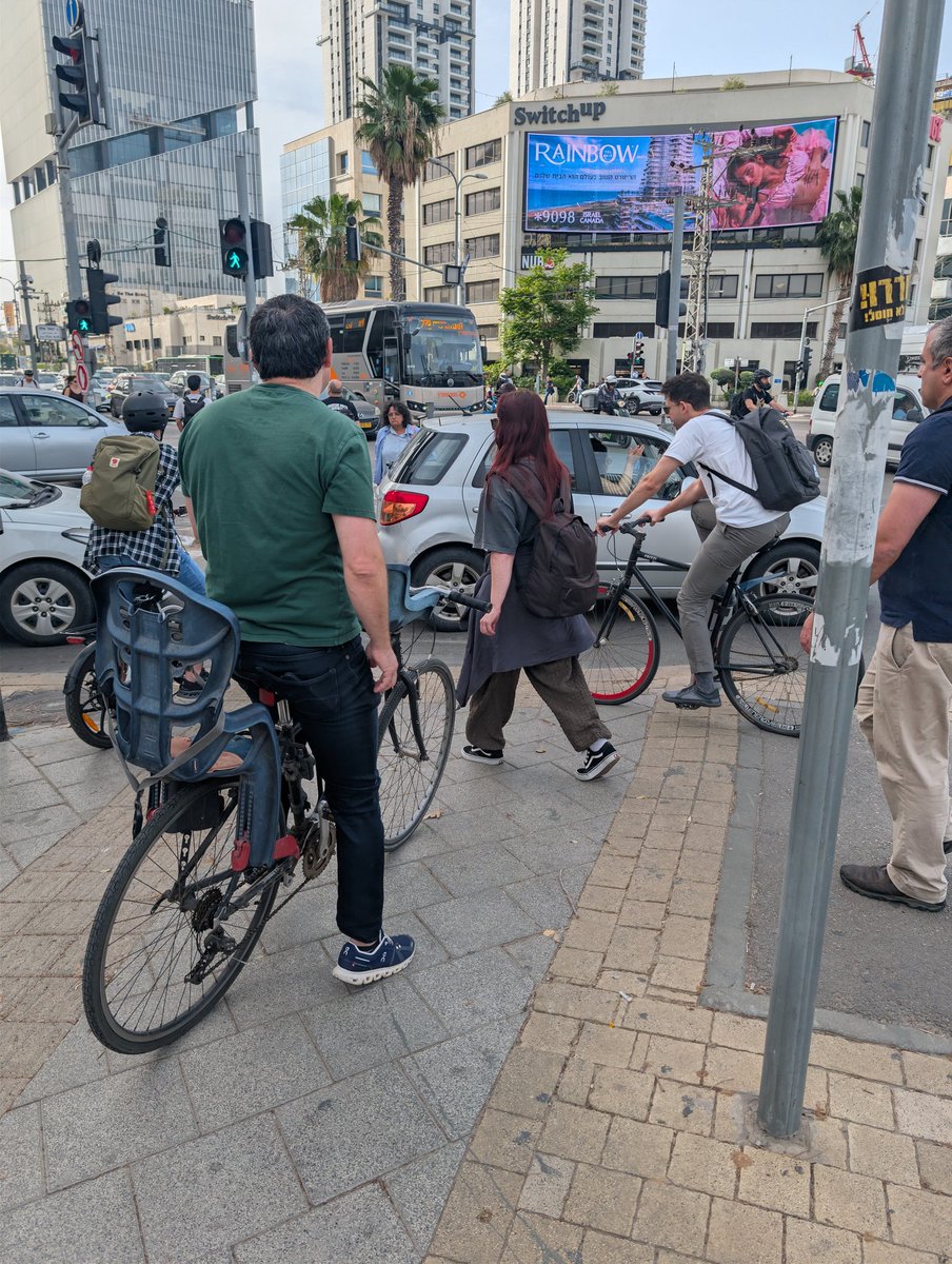 Critical Mass Israel מסה קריטית tweet media