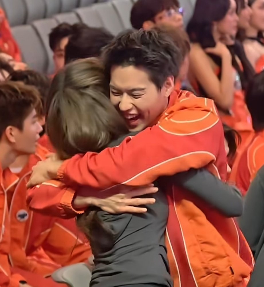=͟͟͞♡ tweet media