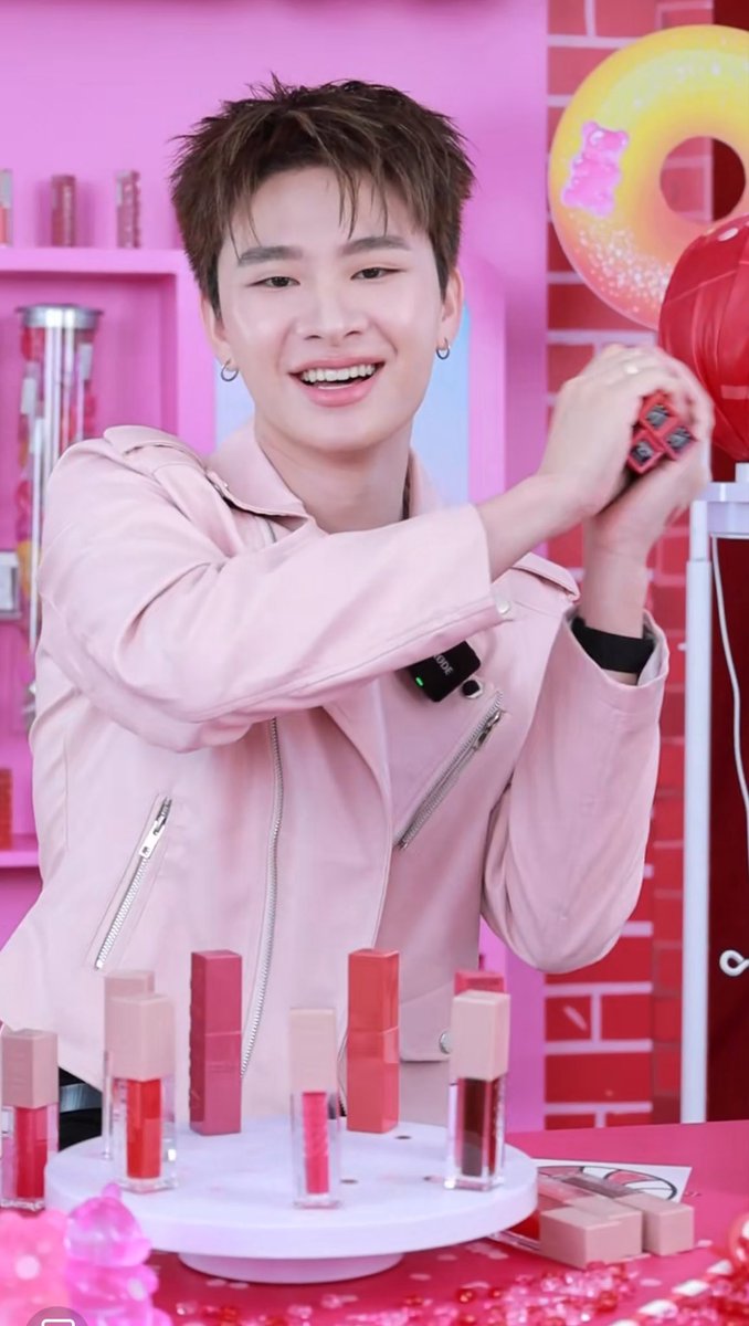 Maybelline New York (TH) tweet media