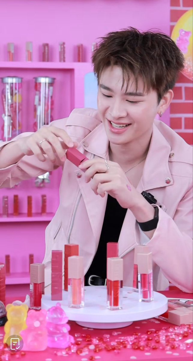 Maybelline New York (TH) tweet media