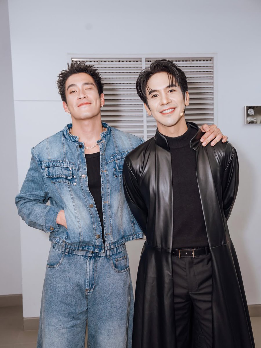 º·˚♡ คนดีจะได้เจอเมนกี่โมง 🍊🐧🖤 tweet media