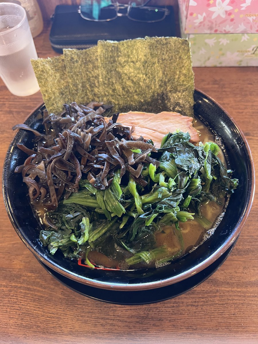 olaf1016's tweet photo. 王道家直系 環家@君津市

ラーメン大盛🍜
ほうれん草🥬
きくらげ🍄

久しぶりの環家さん🍜
美味しかったです♪
ごちそうさまでした〜😋 https://t.co/IV3iW0U5at