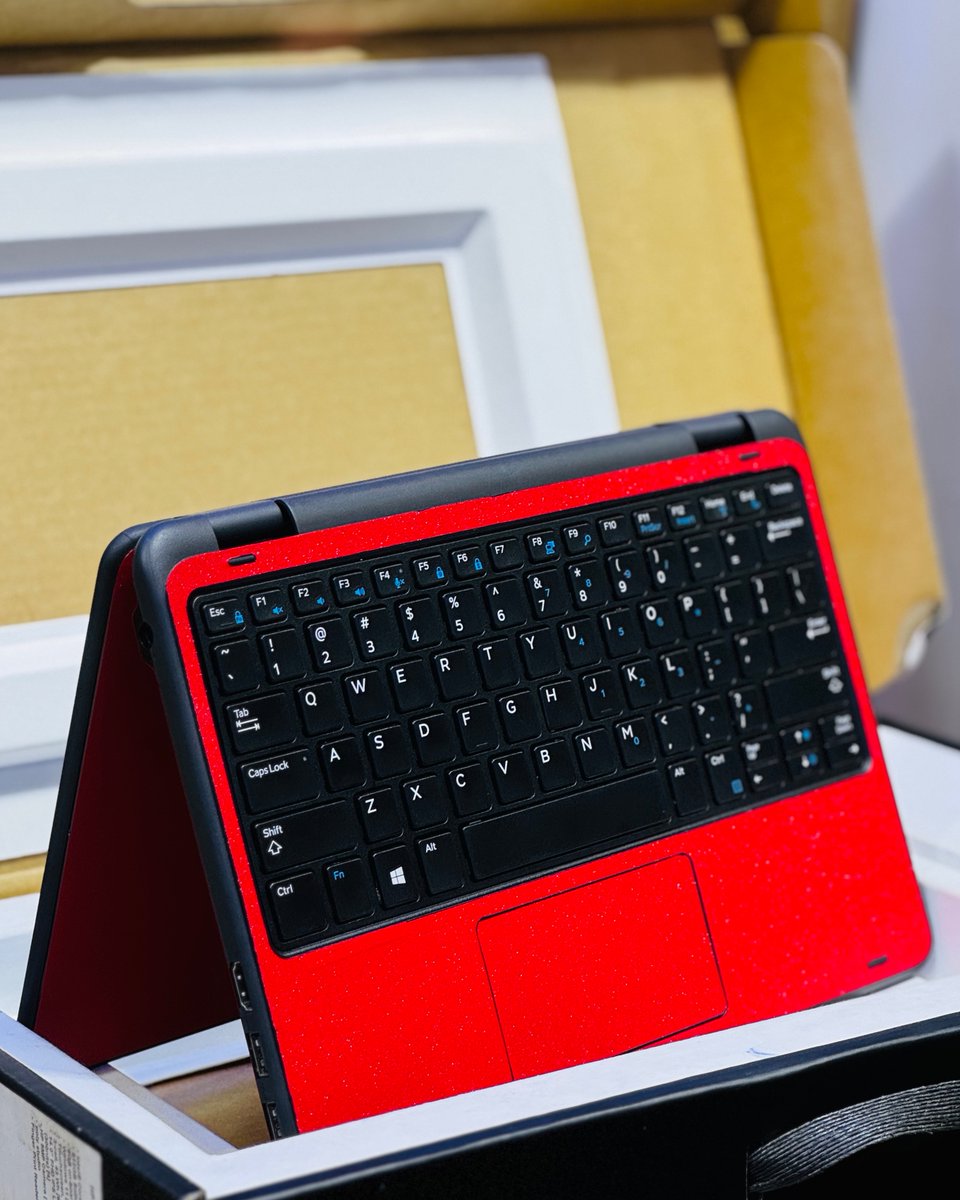 MarleyDevices's tweet photo. Dell Latitude 3190 2-in-1
4GB RAM + 128GB SSD = 500k UGX
8GB RAM + 128GB SSD = 550k UGX
Touchscreen, portable, and budget-friendly 😊
Kampala. DM for deals.
Free Mouse
Warranty Cover