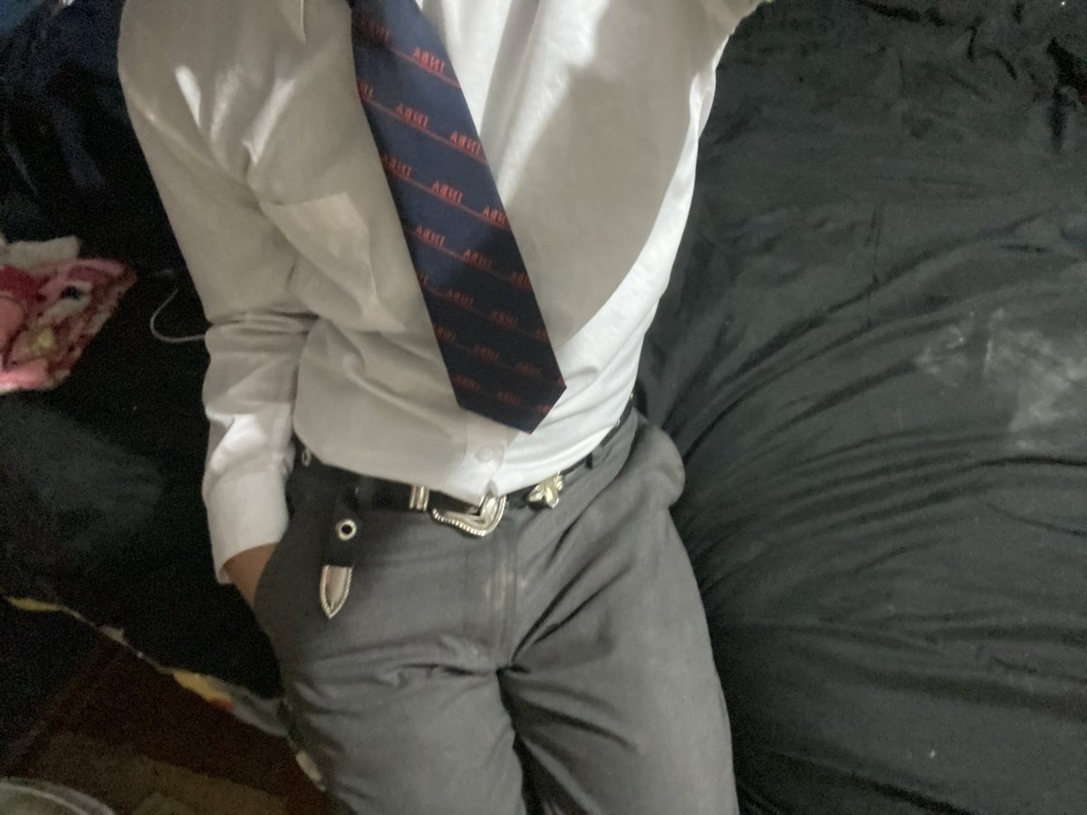 mqtisito_'s tweet photo. 🤵🏼‍♂️#escolar https://t.co/v6YI57nlum