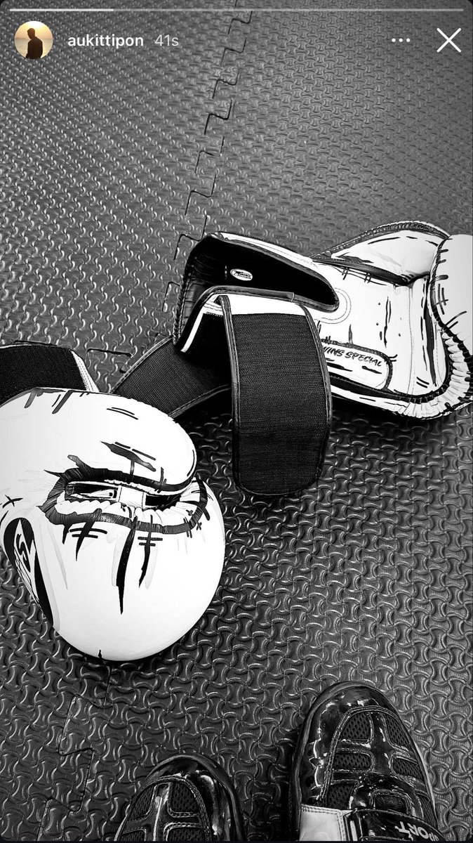 truth1298665's tweet photo. Guess who also loves boxing. Aukittipon really loves boxing, he even has an Instagram highlight dedicated to boxing. So who does Orm usually do boxing with?

#auorm #Ormkornnaphat‌ #aukittipon https://t.co/9TMixmKd7l