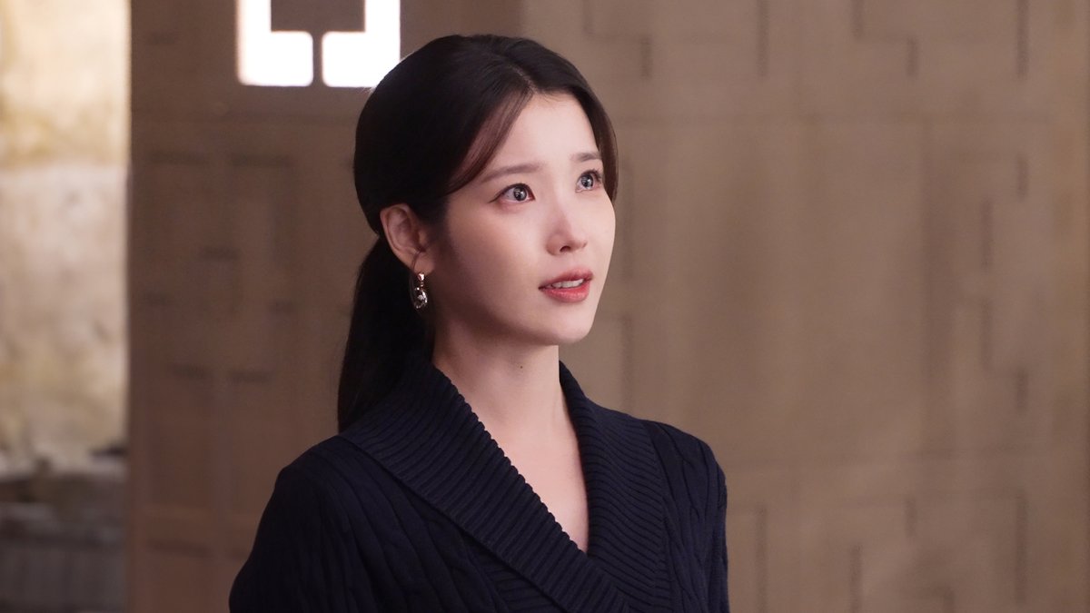 [IU TV] 

이번 주 막방 소식에 눈물이..🥹ㅣ21세기 대군부인 비하인드
I was tearing up for the last episode this week..🥹ㅣBehind the scenes of Perfect Crown

🎥 youtu.be/jBoUKAckAp0

#아이유 #IU
#21세기대군부인 #PerfectCrown