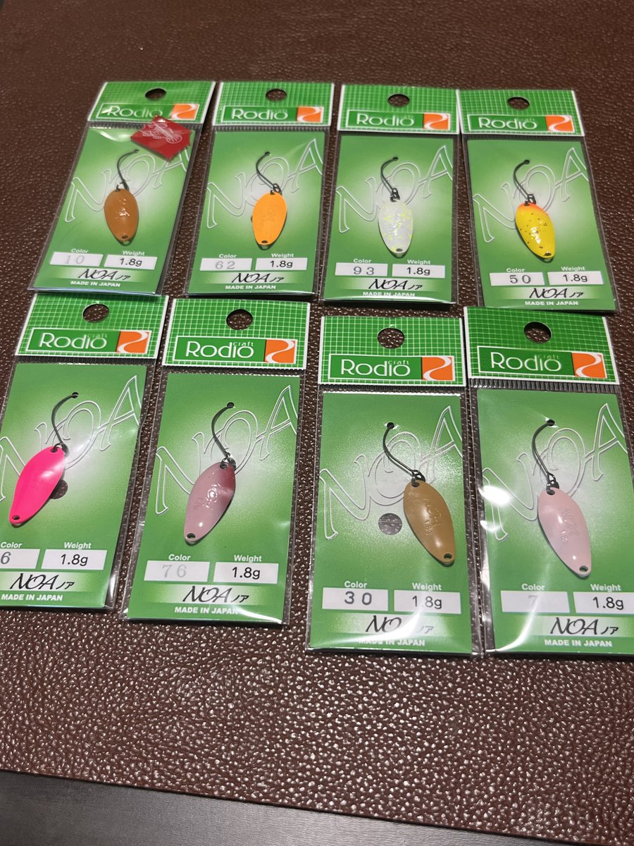 Nishima_acha's tweet photo. とりあえず今持ってるスプーンと同じ種類でカラーは目に止まったやつを買ってきた✌️
さてどのカラーがこの中でよく釣れるかなぁ🤤
他にもこのカラーオススメだよ!とかが有れば教えていただけると喜びます⸜(*˙ω˙*)⸝ンピ
#エリアトラウト初心者
#NOAH1.8 https://t.co/zSmLYyucca