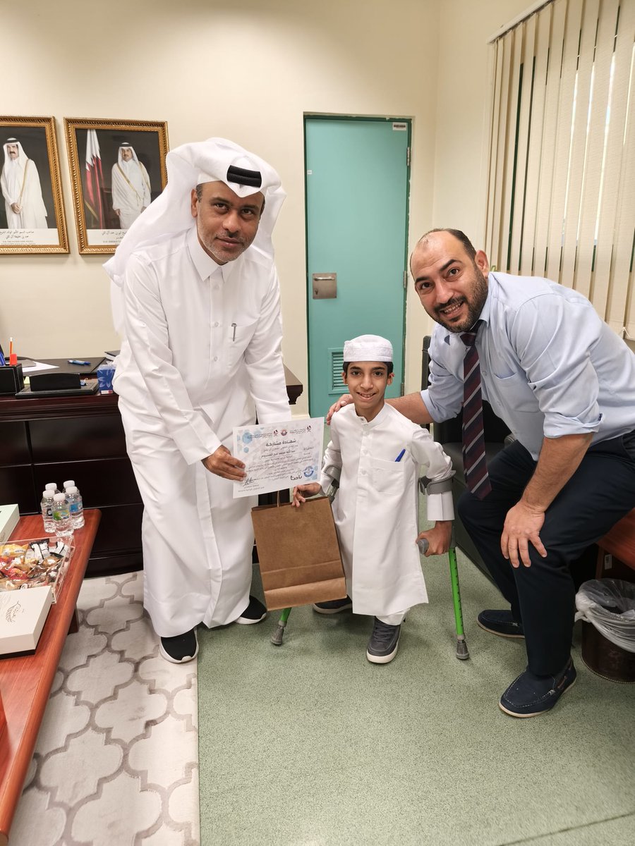 obzschool's tweet photo. في أجواءٍ من الفخر والاعتزاز، كرّمت إدارة المدرسة هذا اليوم طلاب البحث العلمي، بعد تحقيقهم المركزين الفضي والبرونزي في مسابقات النادي العلمي القطري، مؤكّدين بذلك تميّزهم العلمي وحضورهم المشرف، ورافعين اسم المدرسة عاليًا في المحافل العلمية . https://t.co/SIjlIRhRkW