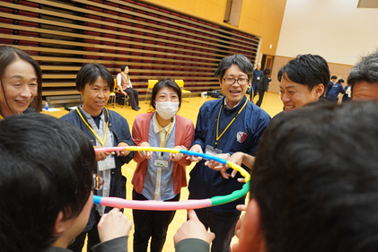 lakeecho3877's tweet photo. 4月26日（日）、ヤングボランティア指導者育成研修会を開催しました。池田幸也氏を講師に迎え、講義やASEプログラムを体験。ボランティアを育む大人の役割や関わり方を深く学ぶ機会となりました。今後の活動に活かせる充実した研修となりました。
#レイクエコー#ボランティア#指導者育成#生涯学習 https://t.co/xsSkKVQG3L