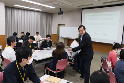 lakeecho3877's tweet photo. 4月26日（日）、ヤングボランティア指導者育成研修会を開催しました。池田幸也氏を講師に迎え、講義やASEプログラムを体験。ボランティアを育む大人の役割や関わり方を深く学ぶ機会となりました。今後の活動に活かせる充実した研修となりました。
#レイクエコー#ボランティア#指導者育成#生涯学習 https://t.co/xsSkKVQG3L