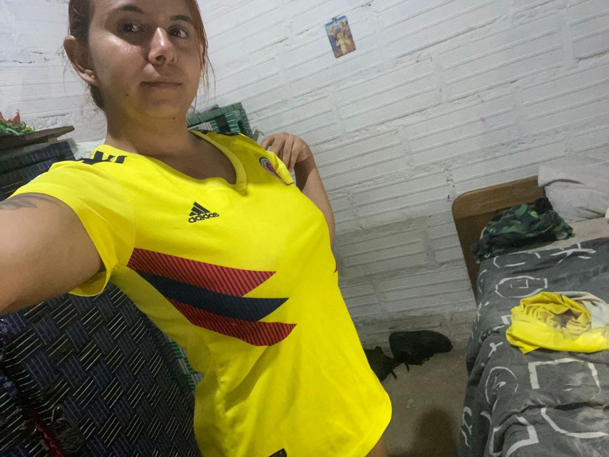 Maria0419695789's tweet photo. dale ❤️y dale RT😈si amas las colombianas 🥹😋 https://t.co/sz2VTirwry