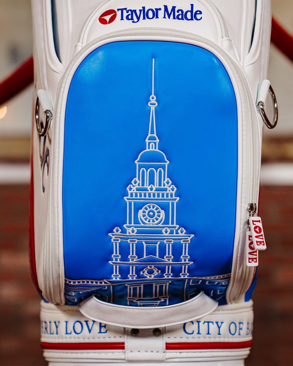 TaylorMadeME's tweet photo. History tees off in Philadelphia ⛳️🇺🇸  The new TaylorMade Liberty Lines Collection is a tribute to the City of Brotherly Love, American independence, and the 250th anniversary of a nation — arriving just in time for the PGA Championship 🏆🔥  #TaylorMade #LibertyLines #PGA https://t.co/zIweHOtTwm