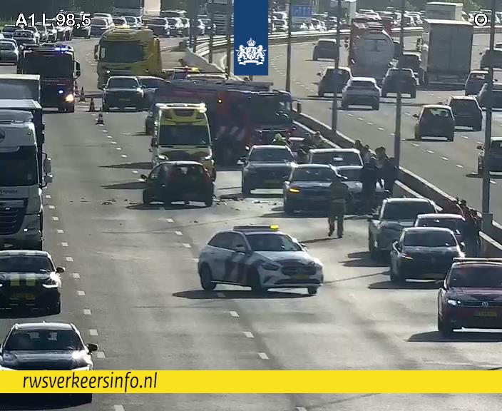 Zeven voertuigen betrokken bij ongeval op A1 bij IJsselbrug