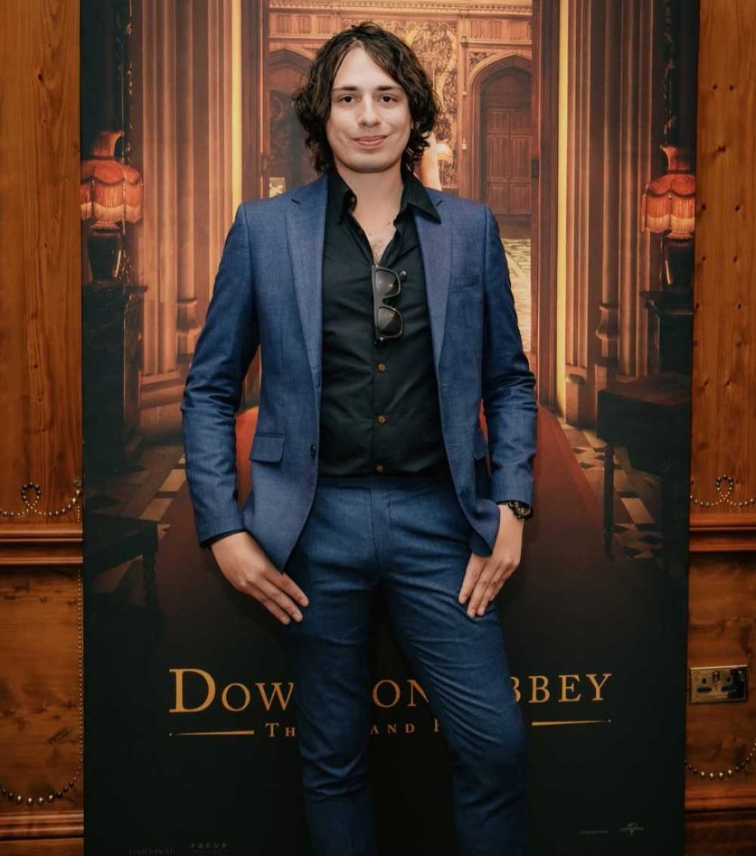 HayleyB115's tweet photo. Happy Downton day to Jordan, the day is finally here that he gets to visit Highclere. Hope he has the most amazing day. No one deserves it more 💜 https://t.co/4wwslaXbCp
