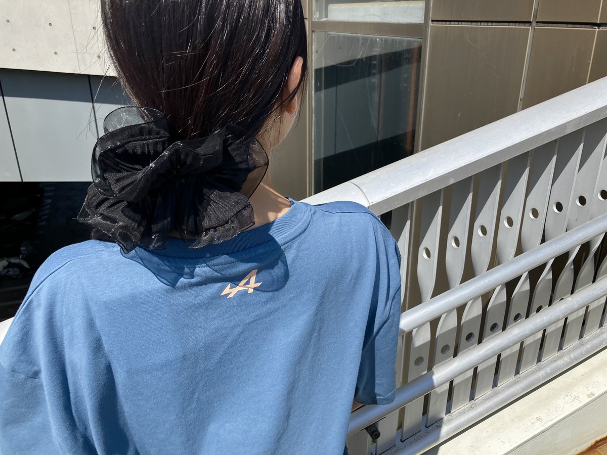 eurosports_shop's tweet photo. 一枚で決まる、夏の主役Tシャツ!
淡色ブルーでつくる、大人かわいいマイアミコーデ🐬💗
BWT アルピーヌ F1 チーム マイアミGP グラフィック Tシャツ BL
▶️オンラインストアで販売中!
https://t.co/kHsBaNrtgN
#f1jp #アルピーヌ #BWTAlpine #F1グッズ #マイアミGP #MiamiGP #グラフィックTシャツ #夏コーデ #ブルーコーデ