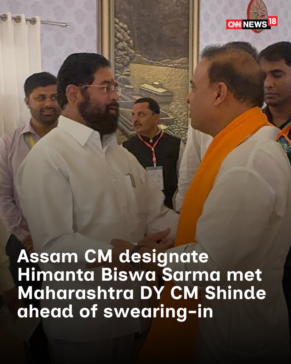 CNNnews18's tweet photo. Hugs And Laughs: Assam Chief Minister Designate Himanta Biswa Sarma Meets Maharashtra DY CM Eknath Shinde ahed of his swearing-in
#himantabiswasarma #india #asaam #cm #maharashtra https://t.co/bVwa5ZZqIp