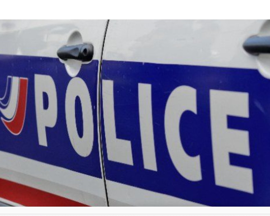Un Tunisien envisageant de commettre un attentat djihadiste a été arrêté à Paris.
Le monde entier continue à se déverser dans notre pays et, en cas d'attaque, les Français connaissent la recette:
nounours + bougies + "vous n'aurez pas ma haine"+ chanson d'amour.

Jusqu'à quand?