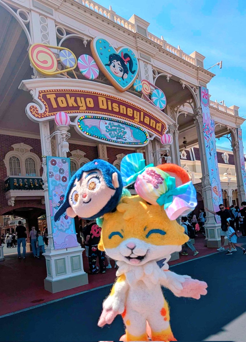 hamichiu's tweet photo. Another day in Disneyland ✨🏰 https://t.co/60u887Qv3Y
