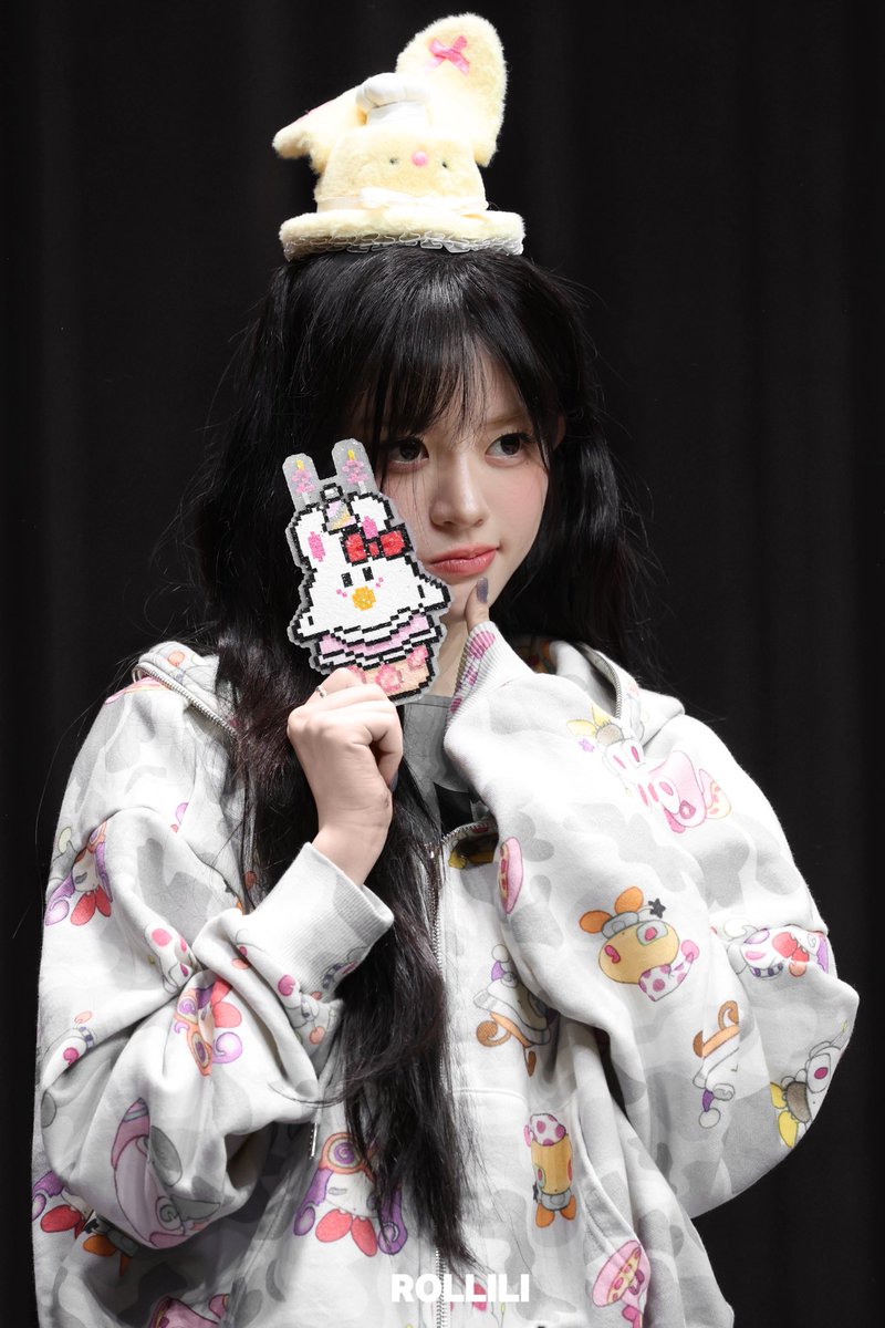 rollili_0806's tweet photo. 🐰🧁#민주 #MINJU #아일릿 #ILLIT https://t.co/9hMvDoGUV1