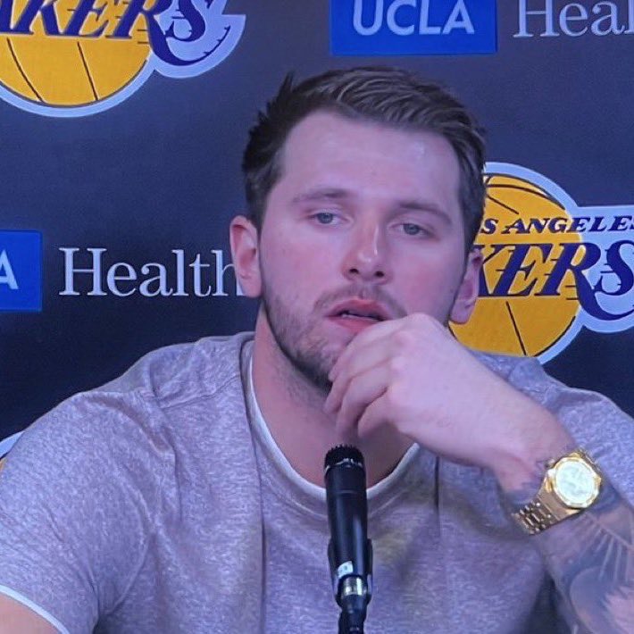 LakeShowYo tweet media