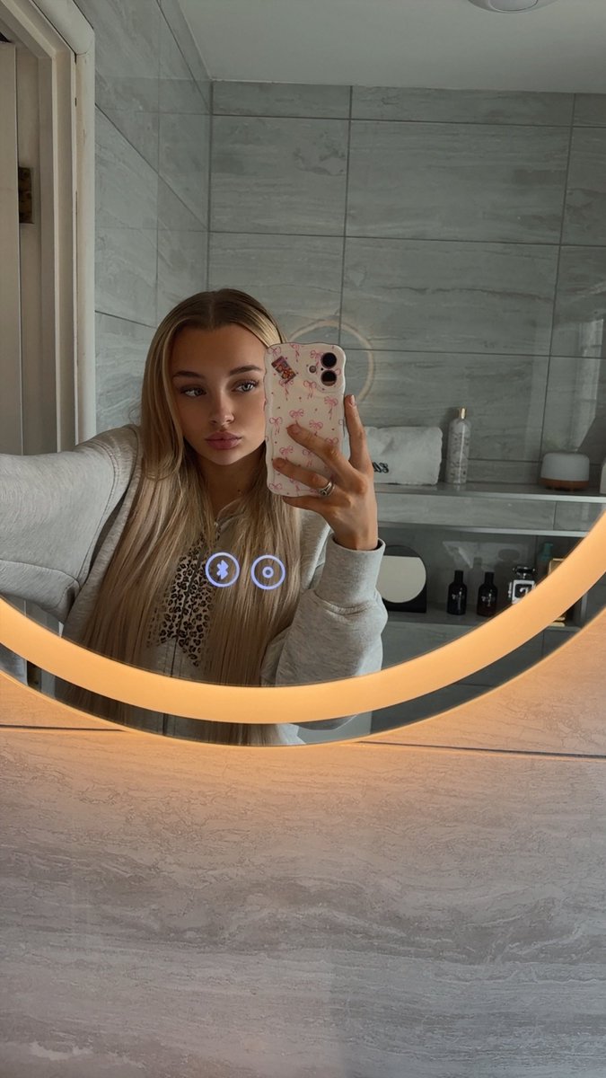 Goddess Olivia 👸🏼💖- 12th May🎂🎉 tweet media
