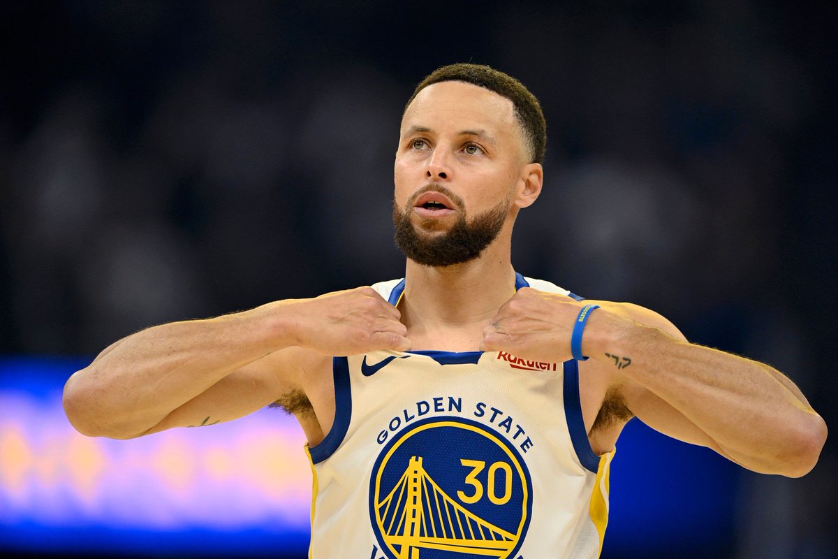 Steph Curry FR 🇫🇷 tweet media